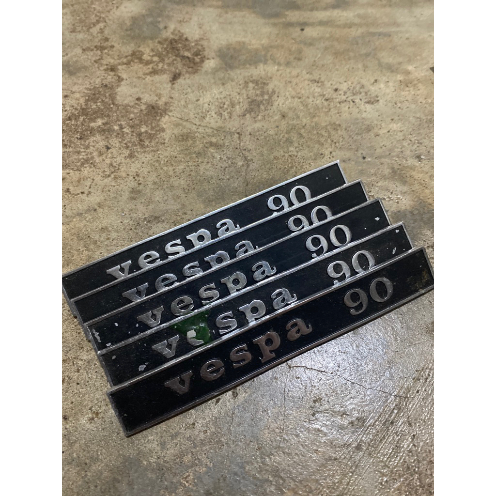 EMBLEM BELAKANG VESPA.PTS 90 CC SMALLFRAME SPESIAL