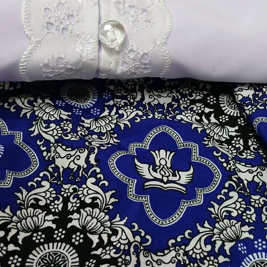 1 stel kebaya encim SMP