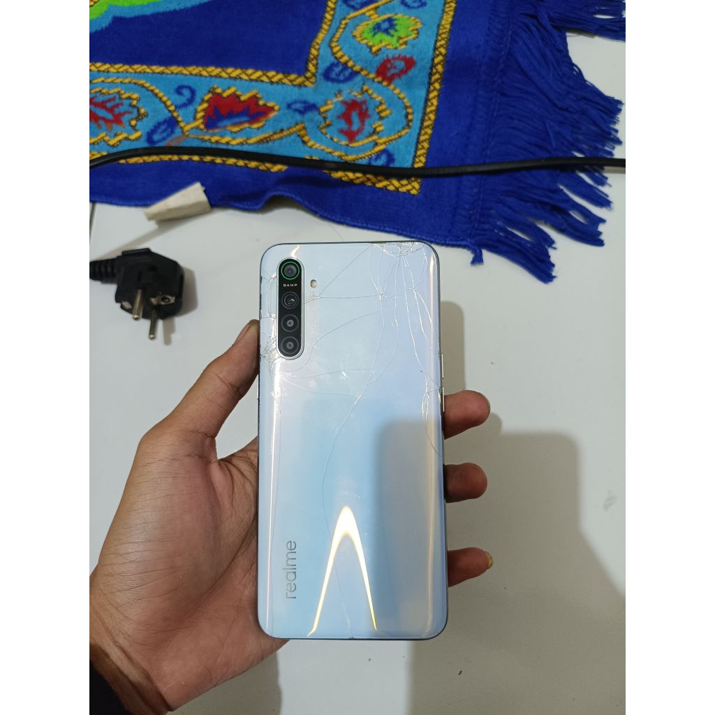 REALME XT 4/128 second Kondisi seperti gambar