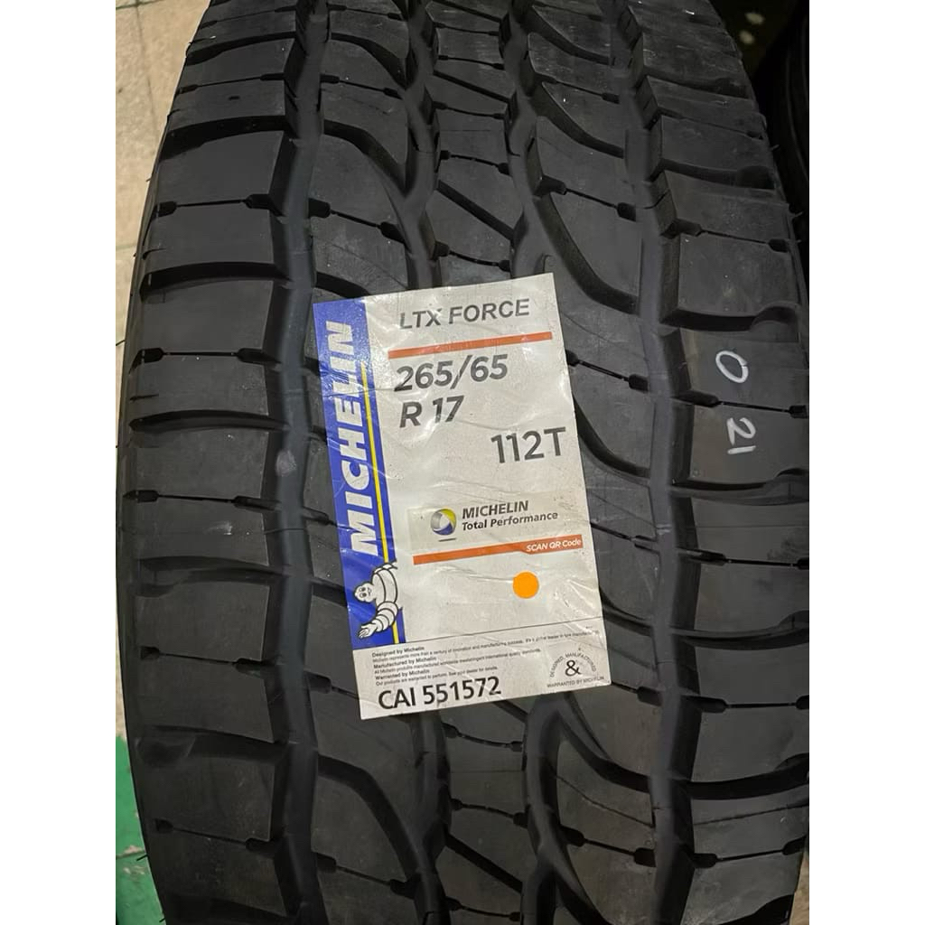 Ban Michelin LTX Force 265/65 R17 (2021)