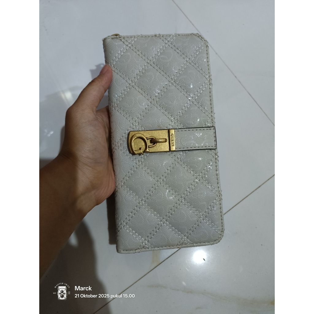 dompet guess* original