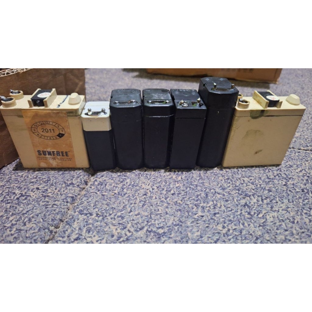 baterai 4v senter raket nyamuk 7 pcs Besar