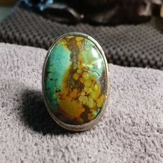 Natural Pirus Hubei Dwi Warna Sakral