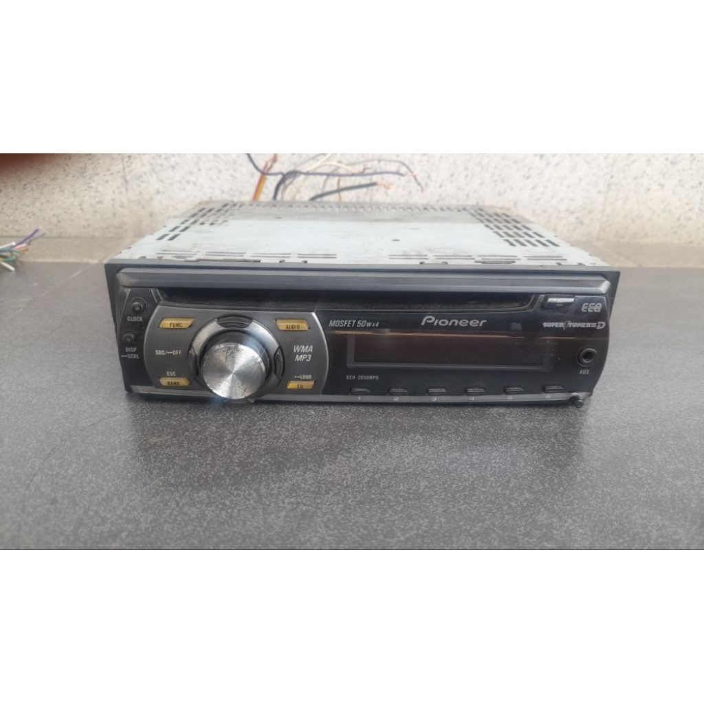 Single Din Pioneer DEH 2050MPG