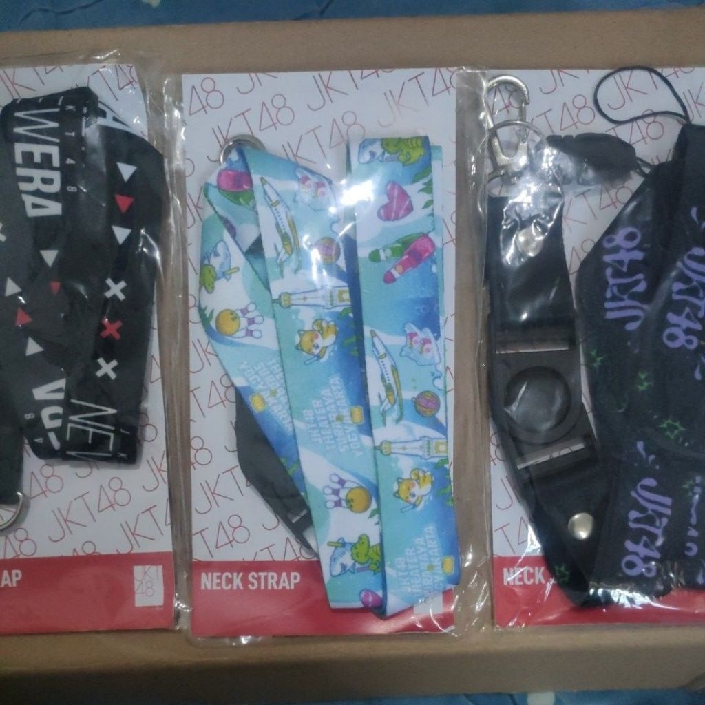 [PROMO] Bundling Lanyard New Era, Violet, Teater Surabaya Jogja JKT48