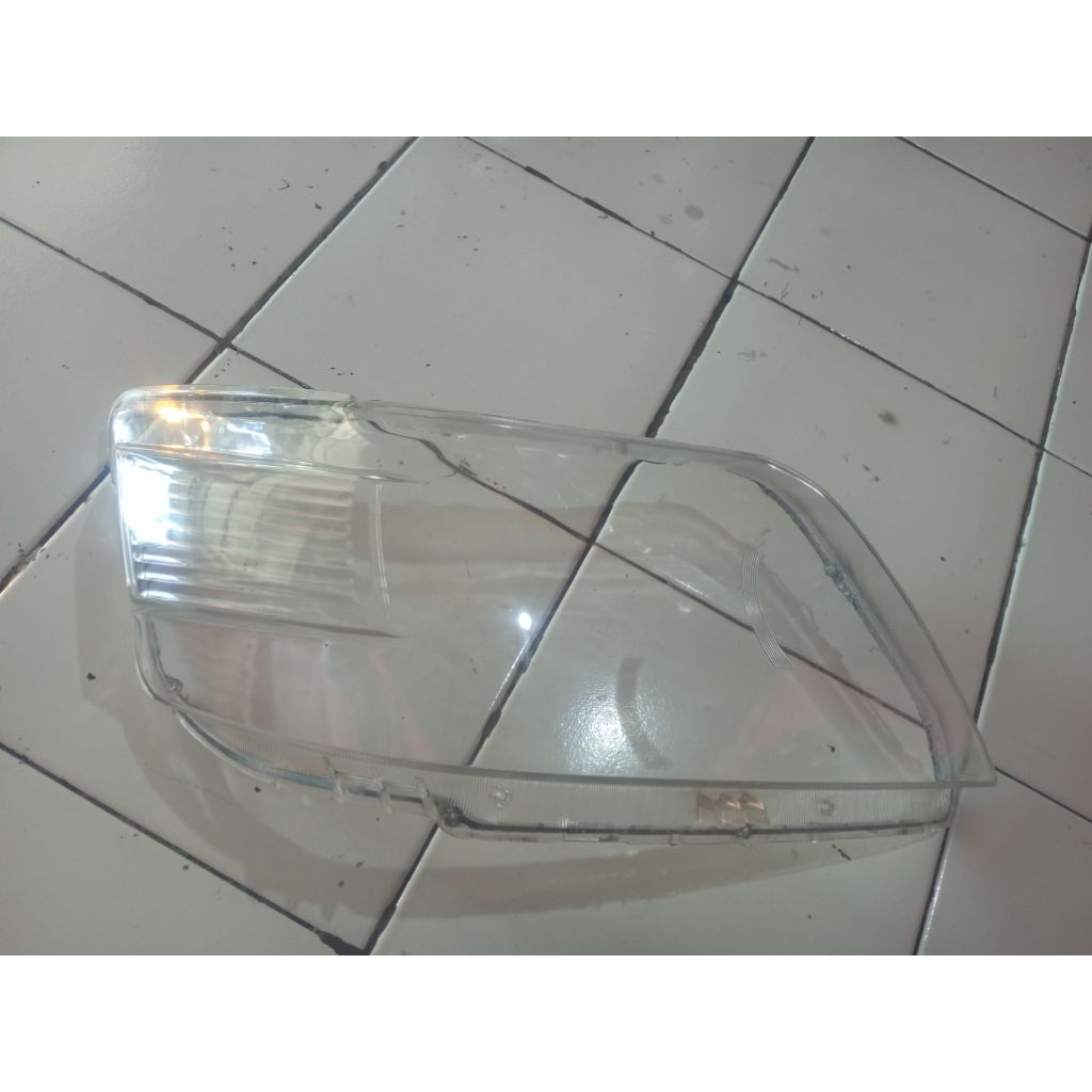 mika headlamp luxio kanan original