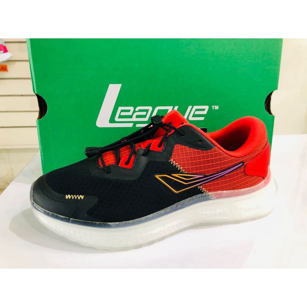 League Sepatu Running FUSION