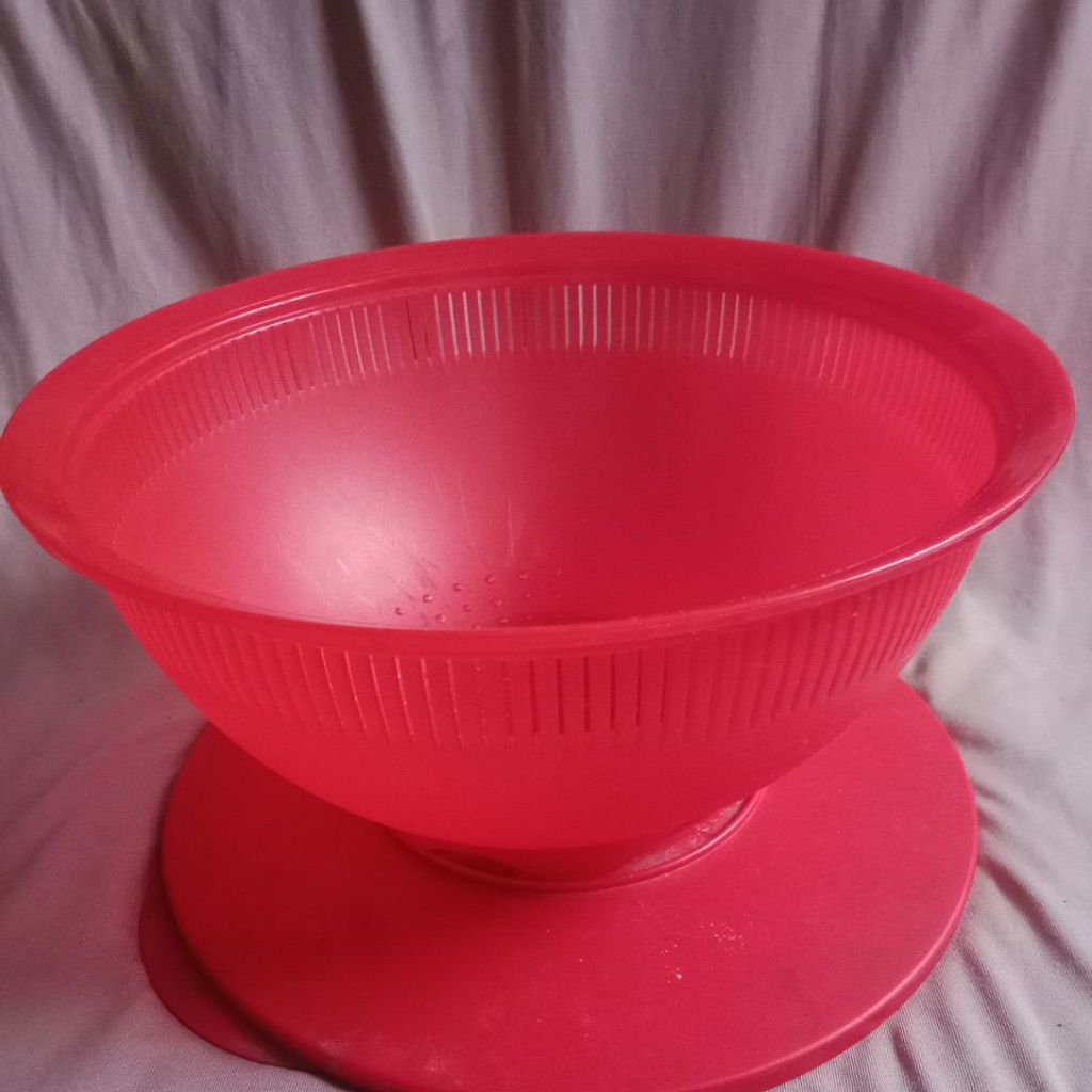 Wadah Beras sayur/Bakul nasi Tupperware preloved
