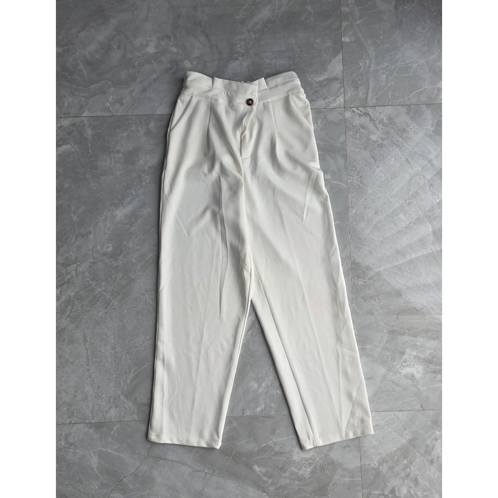 Preloved Celana Panjang Putih Wanita