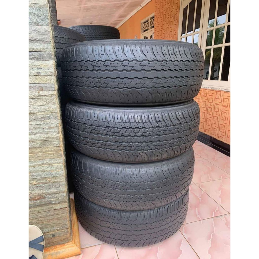 Ban Mobil Copotan Pajero Ring 18 Merek Dunlop 265/60 R18 Second Tubles