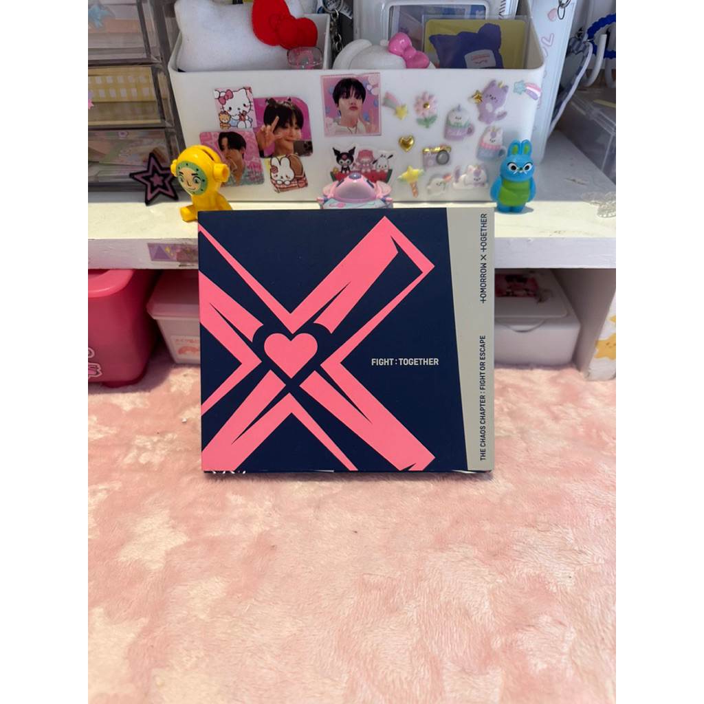 ALBUM ONLY TOMORROW X TOGETHER THE CHAOS CHAPTER : FIGHT OR ESCAPE  ( Escape Together version ) READ