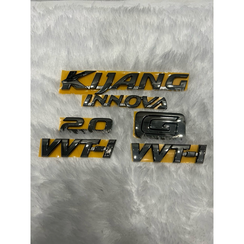 Emblem tulisan kijang innova lama black chrome / emblem tulisan kijang innova black chrome 2005 2006