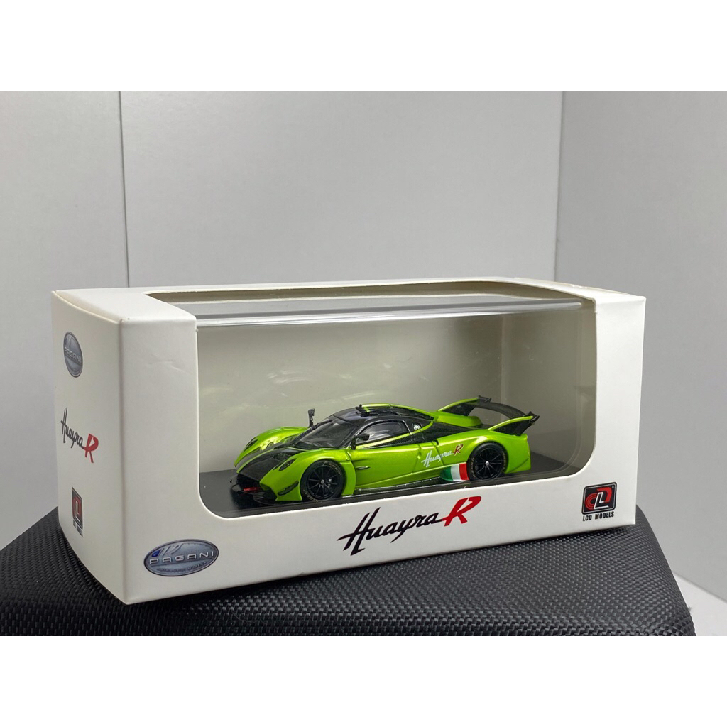 LCD 1/64 Pagani huayra R green