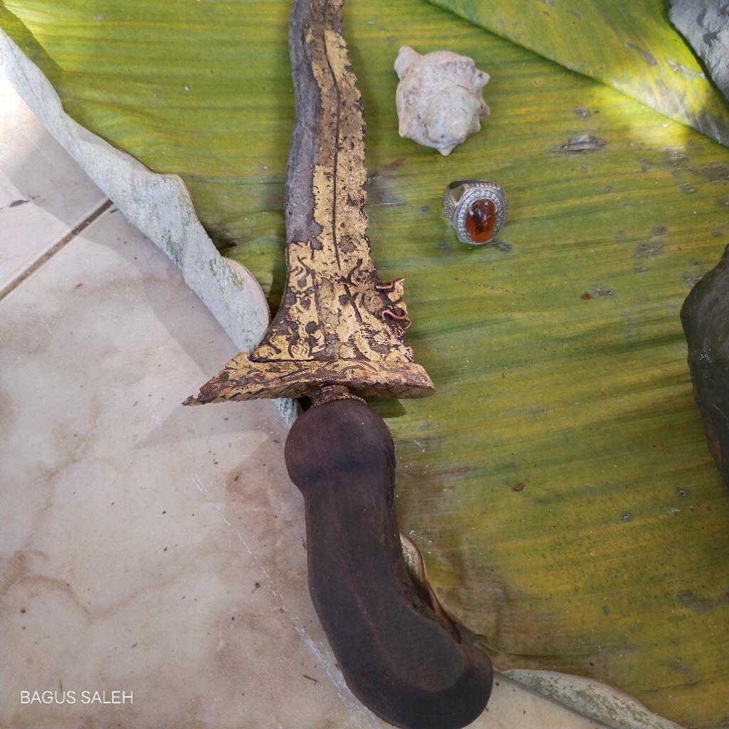 KERIS ROJO NOGO LHIONG