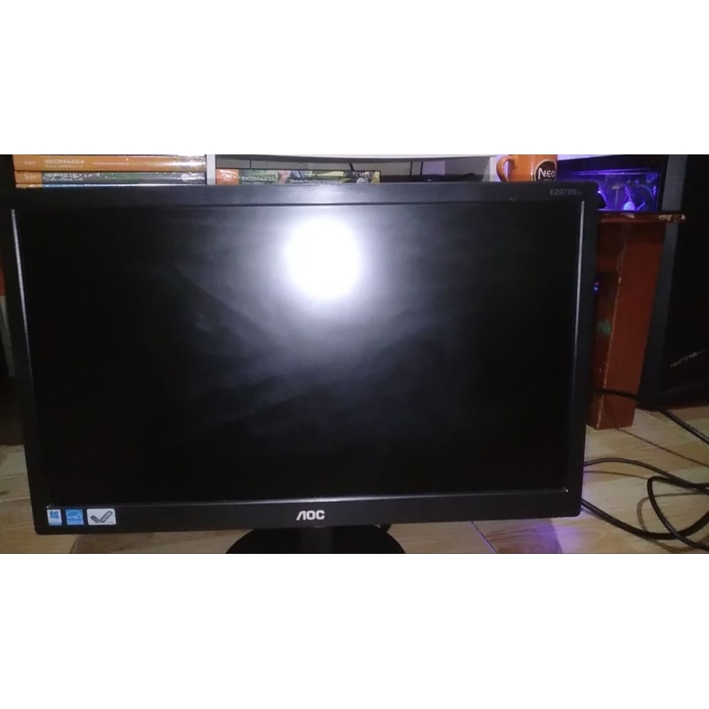 Monitor AOC E2070SWN Bekas Murah + Kabel Power & VGA