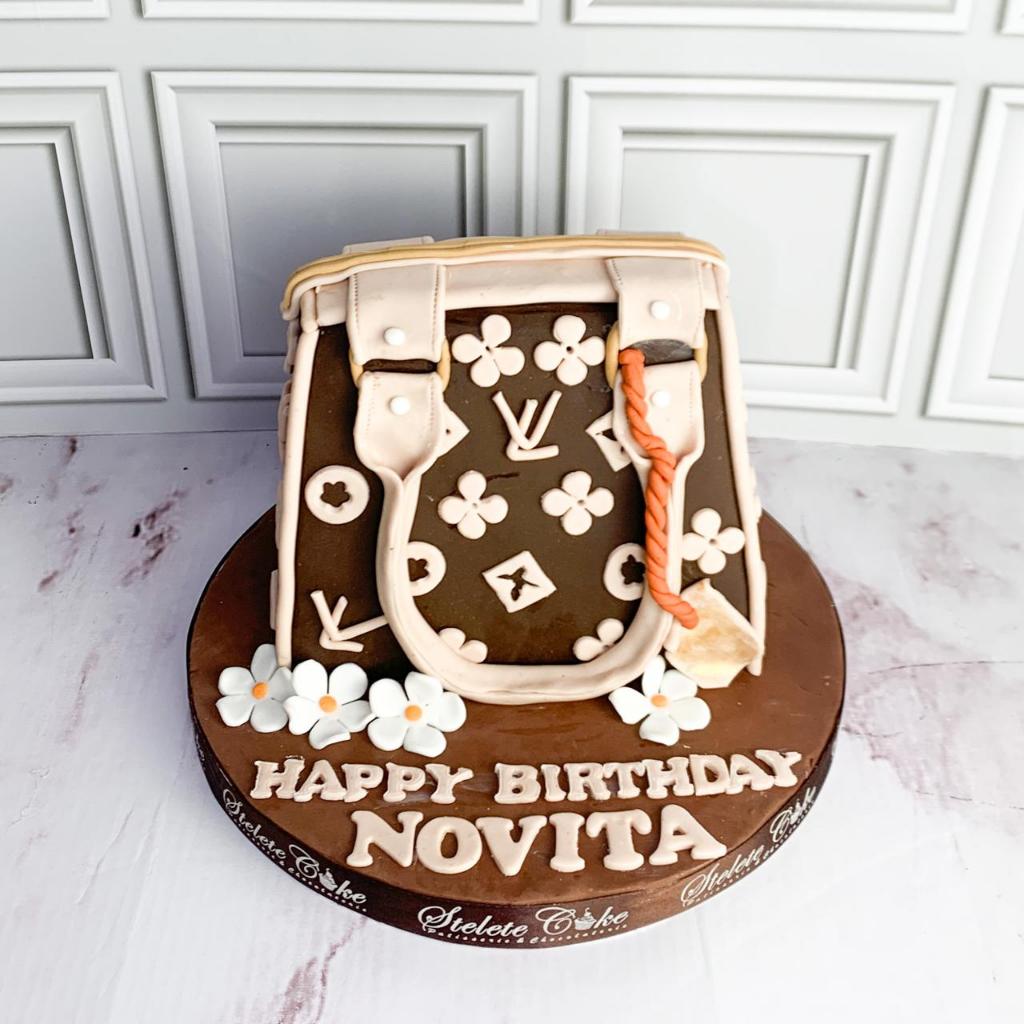 Kue ulang tahun/Kue ultah tema tas/tas 3D cake/kue birthday Jakarta