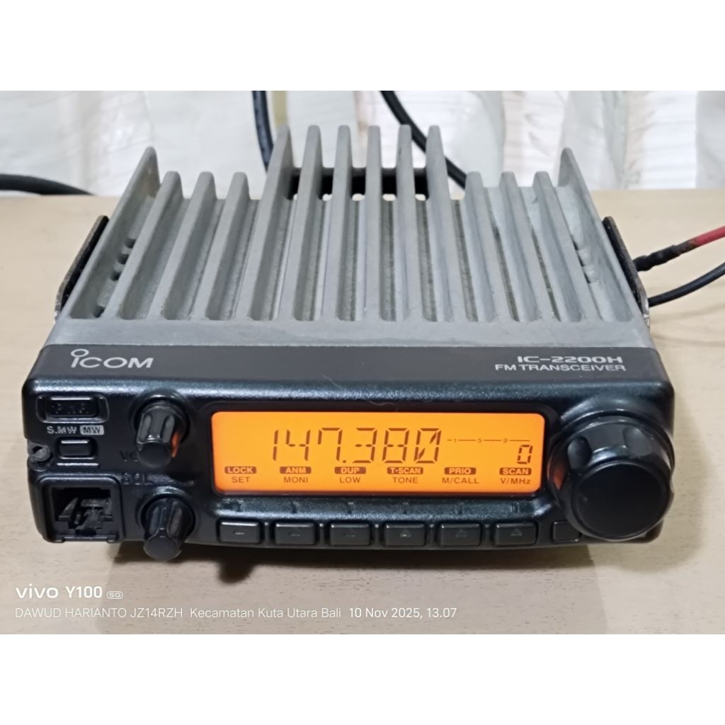 icom 2200 Silver