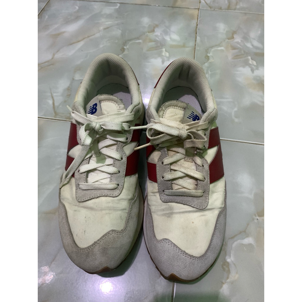 NEW BALANCE 237