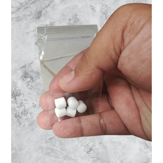 10 Butir kalk ayam import / vitamin tulangan ayam laga / vitamin tulang ayam / vitamin kalsium ayam 