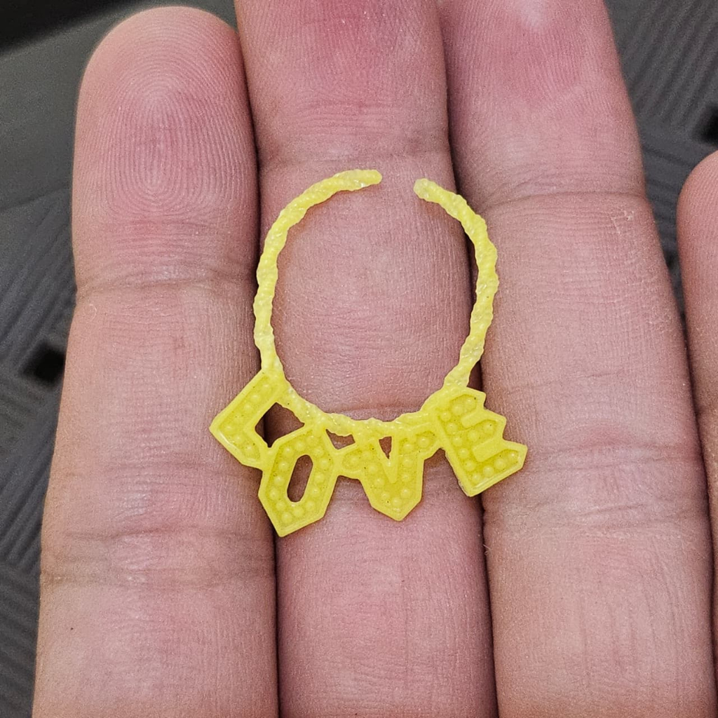 Aksesoris Boneka Barbie Kalung Love Kuning