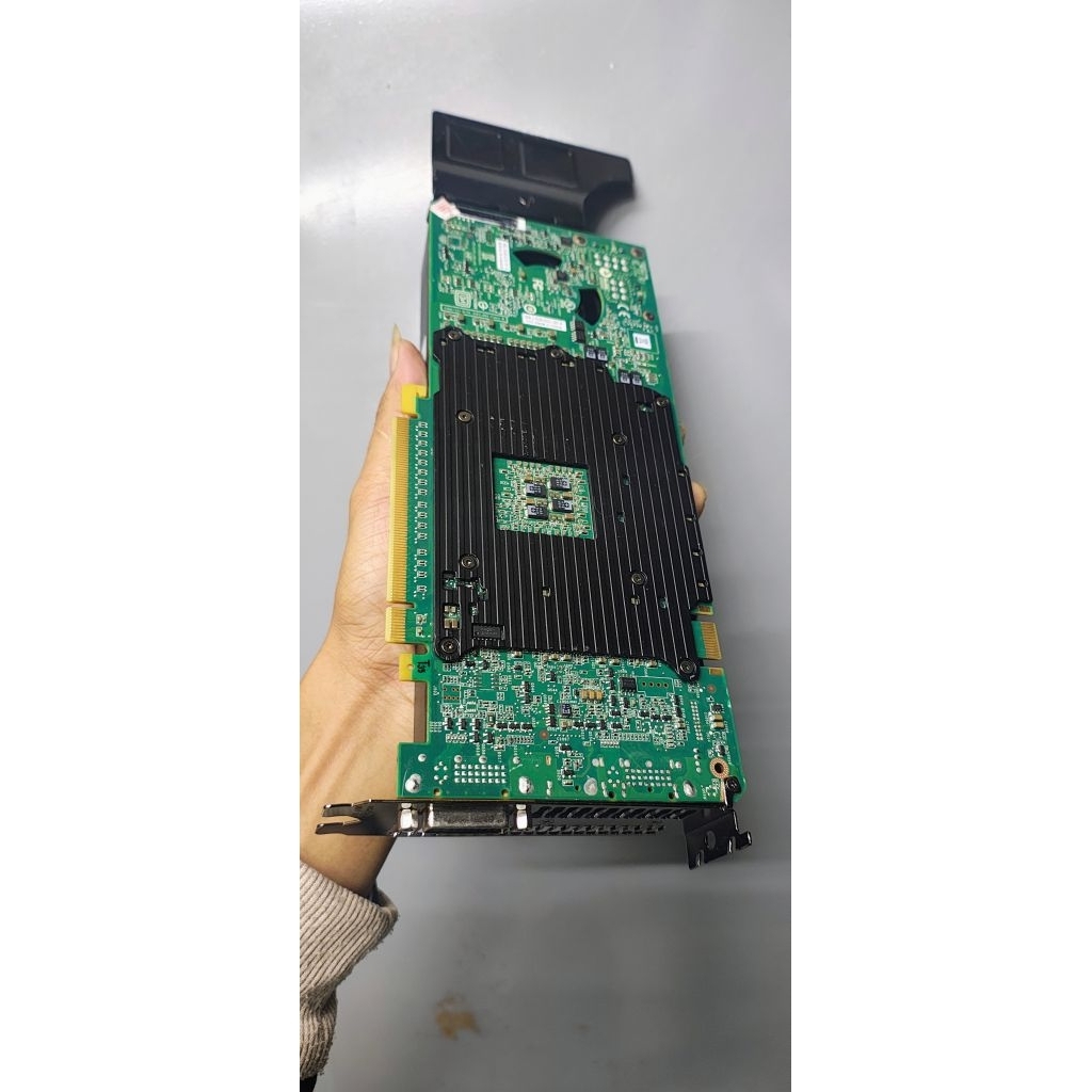 VGA NVIDIA TESLA C2075