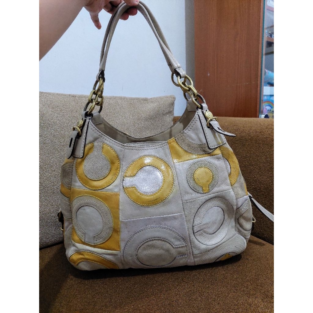 Preloved Coach Hobo Patchwork / Coach Vintage Beige Yellow