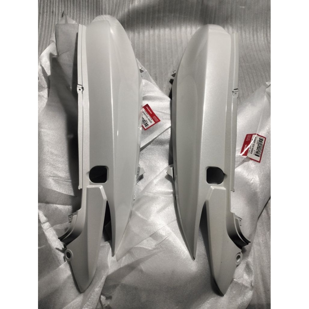 body belakang Honda spacy spacy110 putih merah biru