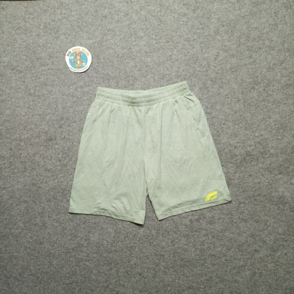 Celana pendek GIORDANO