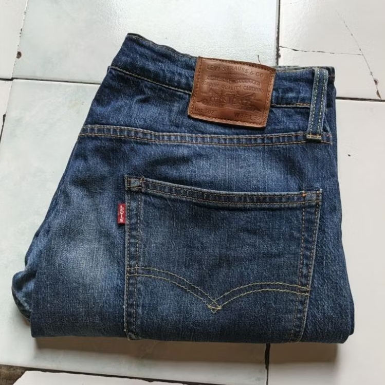 Celana Jeans Levis 502 selvedge accent