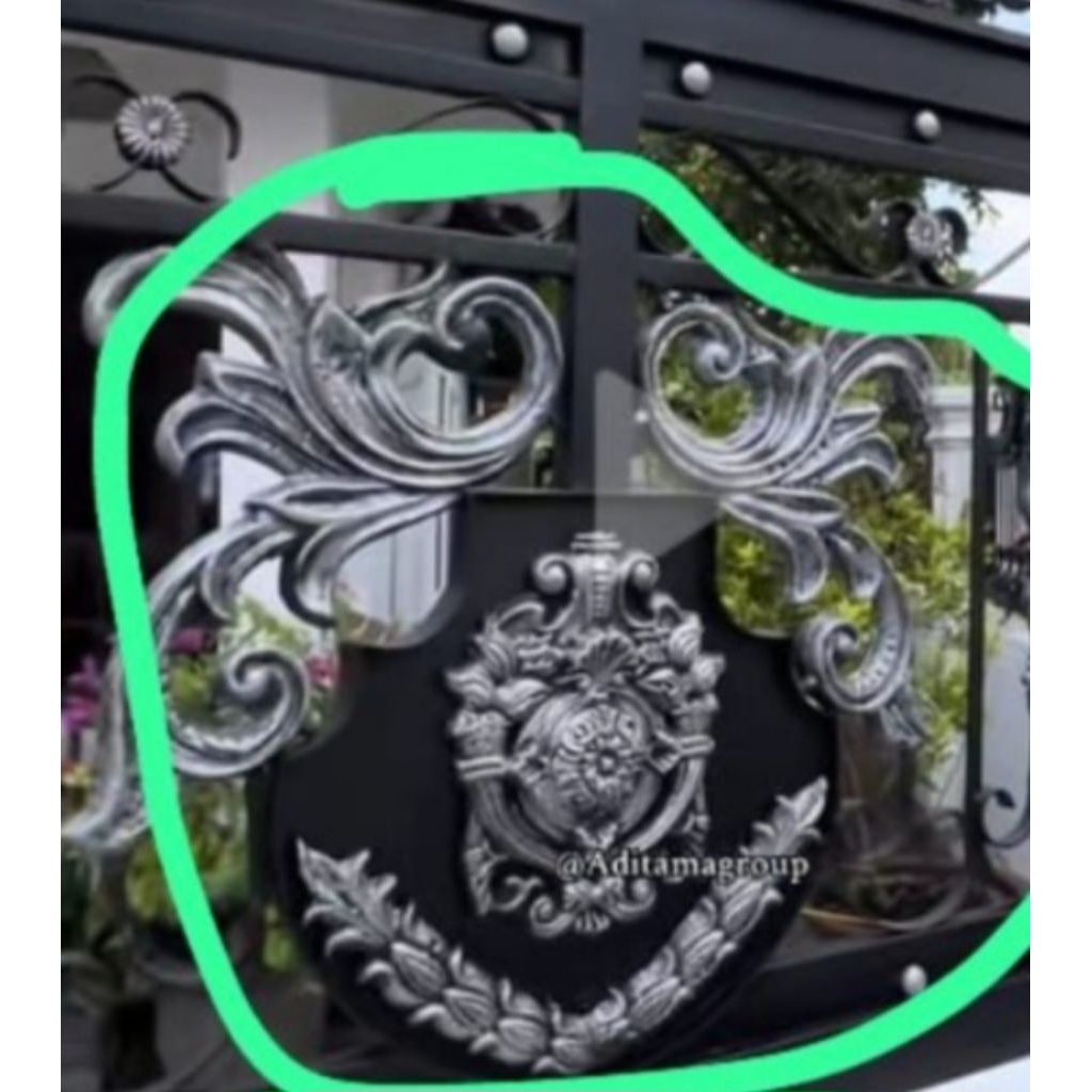 Ornamen pagar klasik