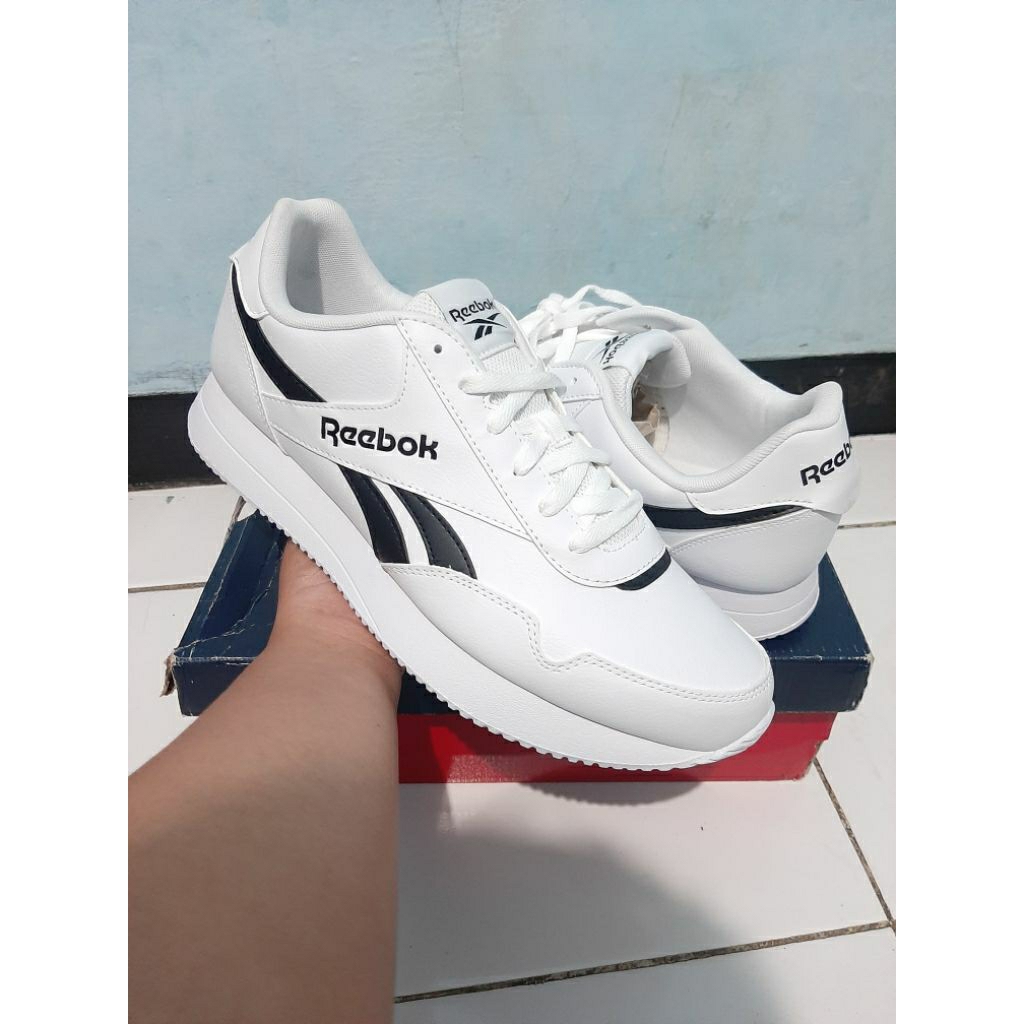 reebok pria/sepatu olahraga/sepatu fashion/sepatu laki/sepatu putih