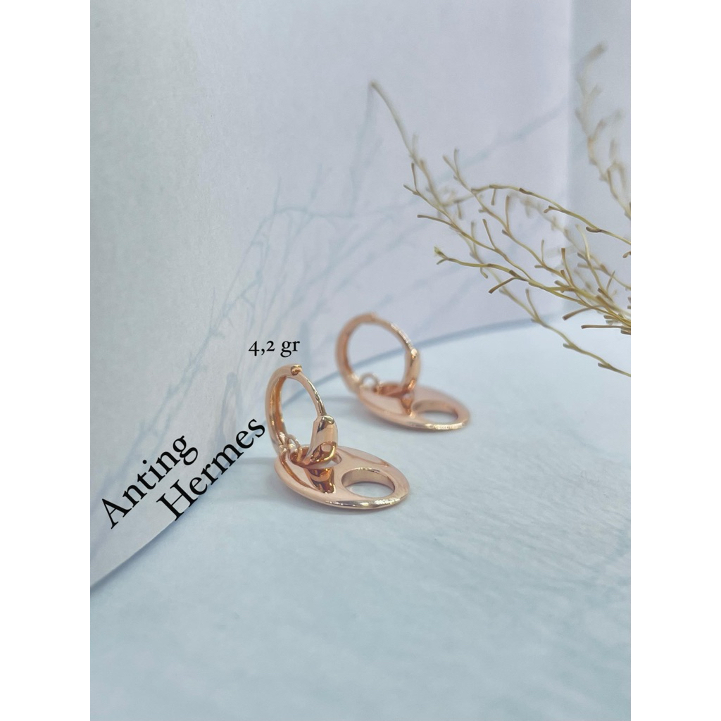 Anting emas kadar 750% / 17,18,22k