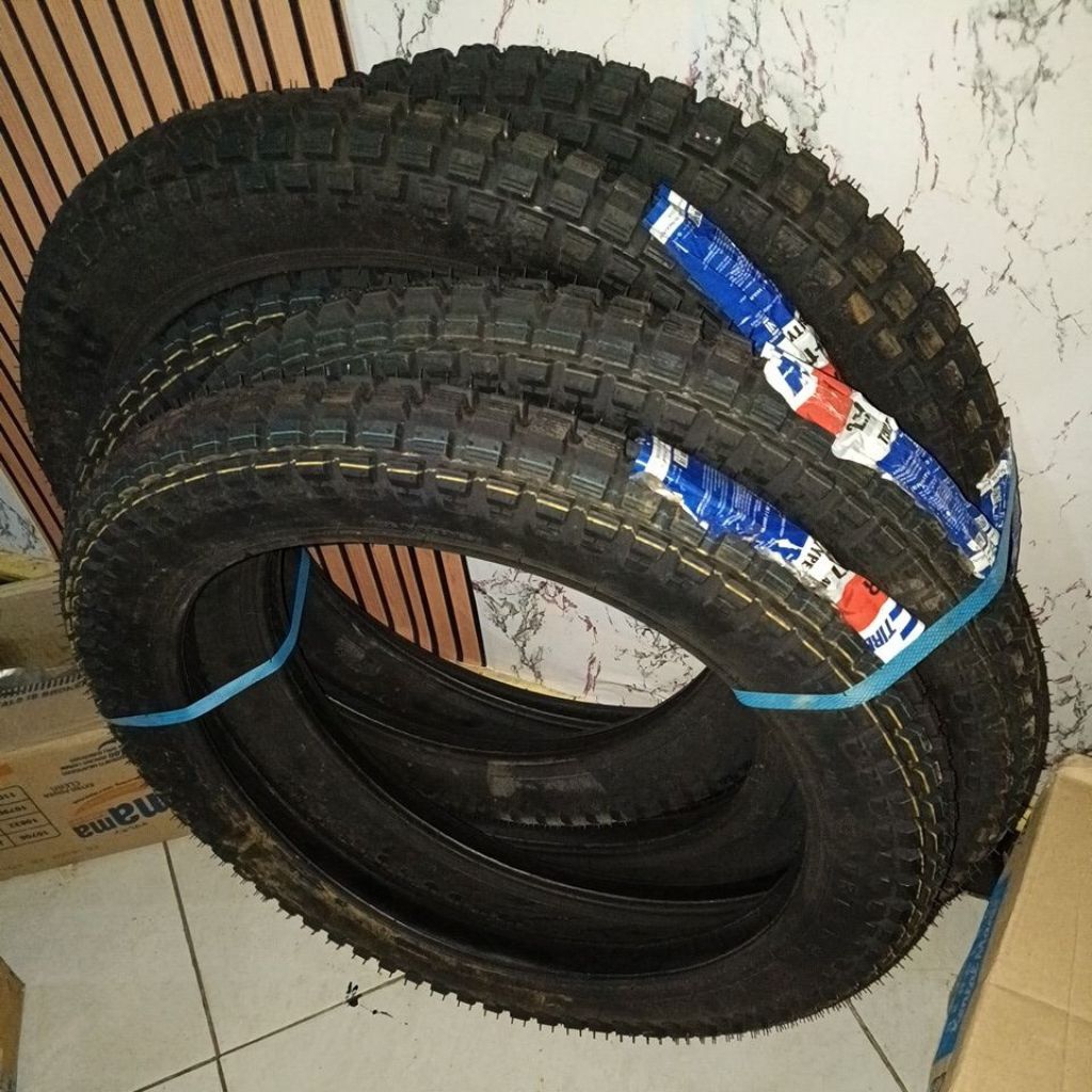 Ban luar IRC belakang trial ring-17 275