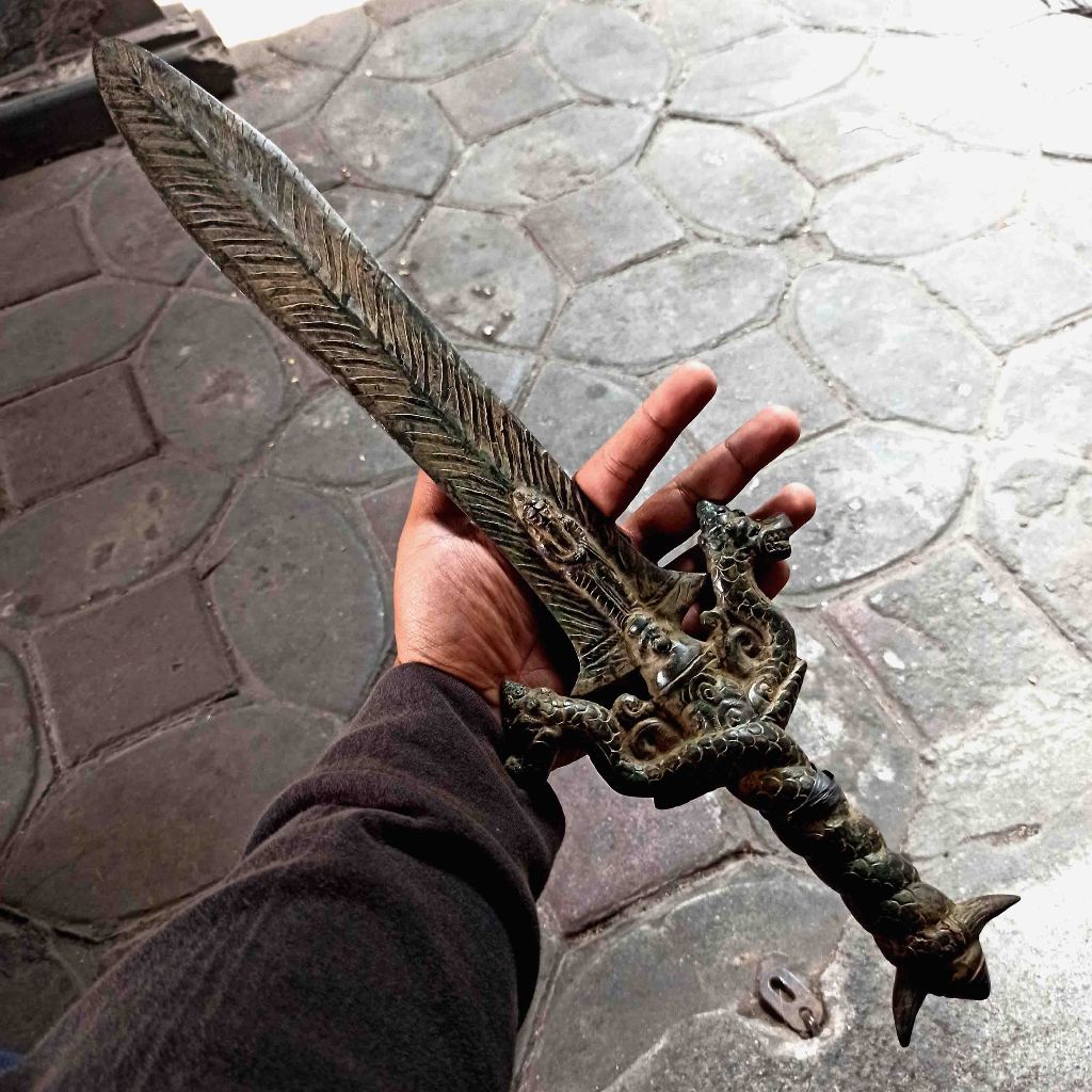 Koleksi Antik Kadga Naga Kembar Motif Pamor Blarak Sineret