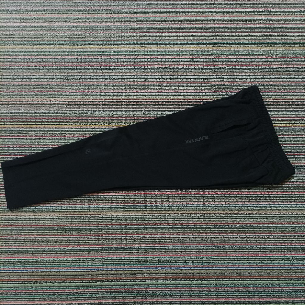 Celana olahraga second black yak