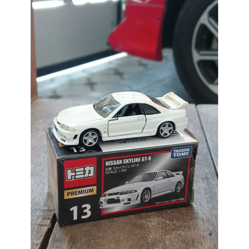 Tomica Nissan Skyline GT-R R33 (NOS)