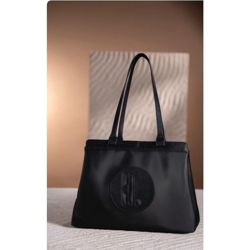 Tokyo Totebag Maxi/Dear To Heart Bag by Heylocal.id