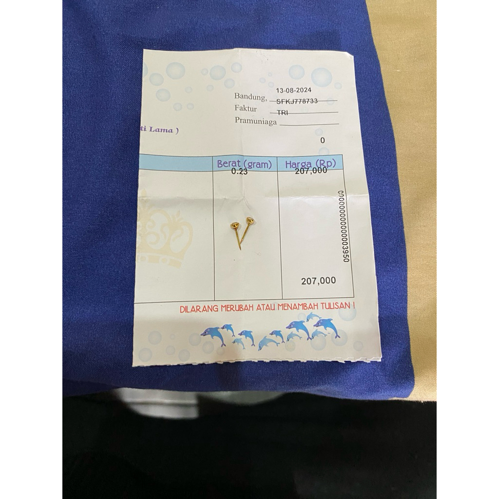 preloved anting/tindik emas bayi baru lahir