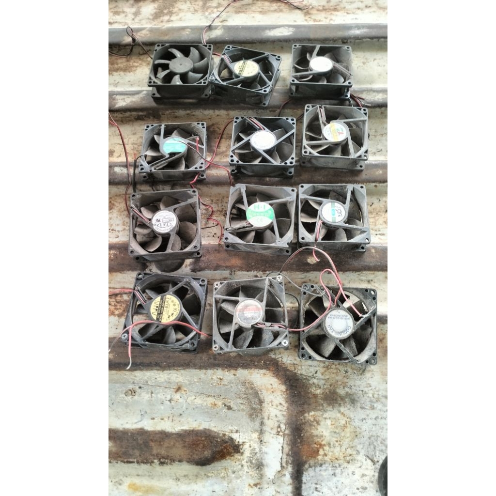 Kipas Bekas komputer 8cmx8cmx2.6cm .Dc 12 volt