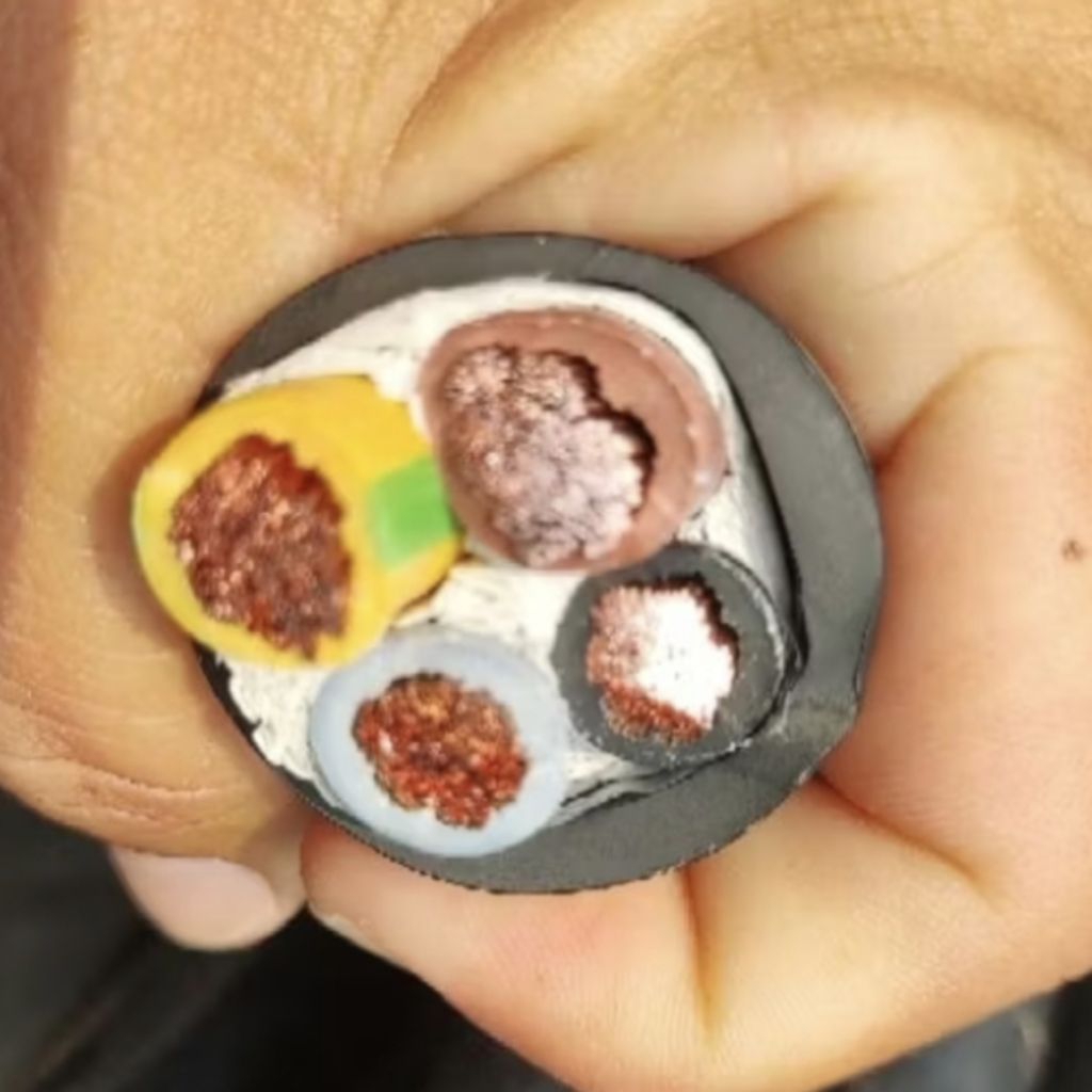 kabel NYYHY 4x35mm supreme kabel serabut NYYHY 4x35mm warna hitam @50mtr