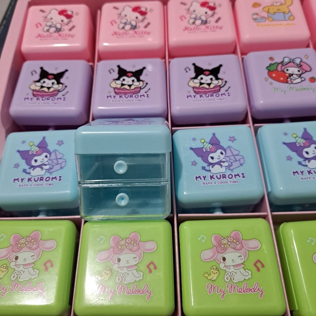 lemari mini /miniatur sanrio