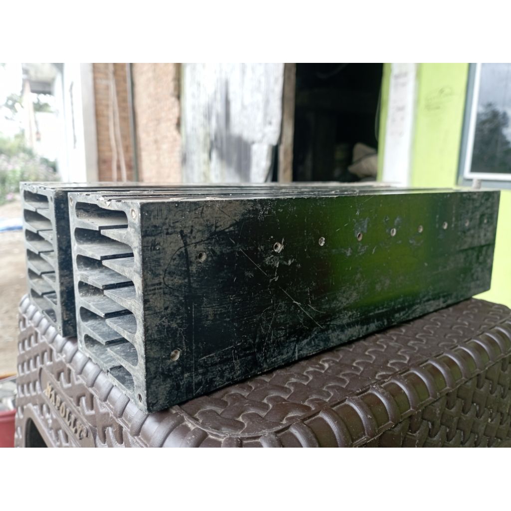 heatsink bekas power built up tebal. 30x8x8