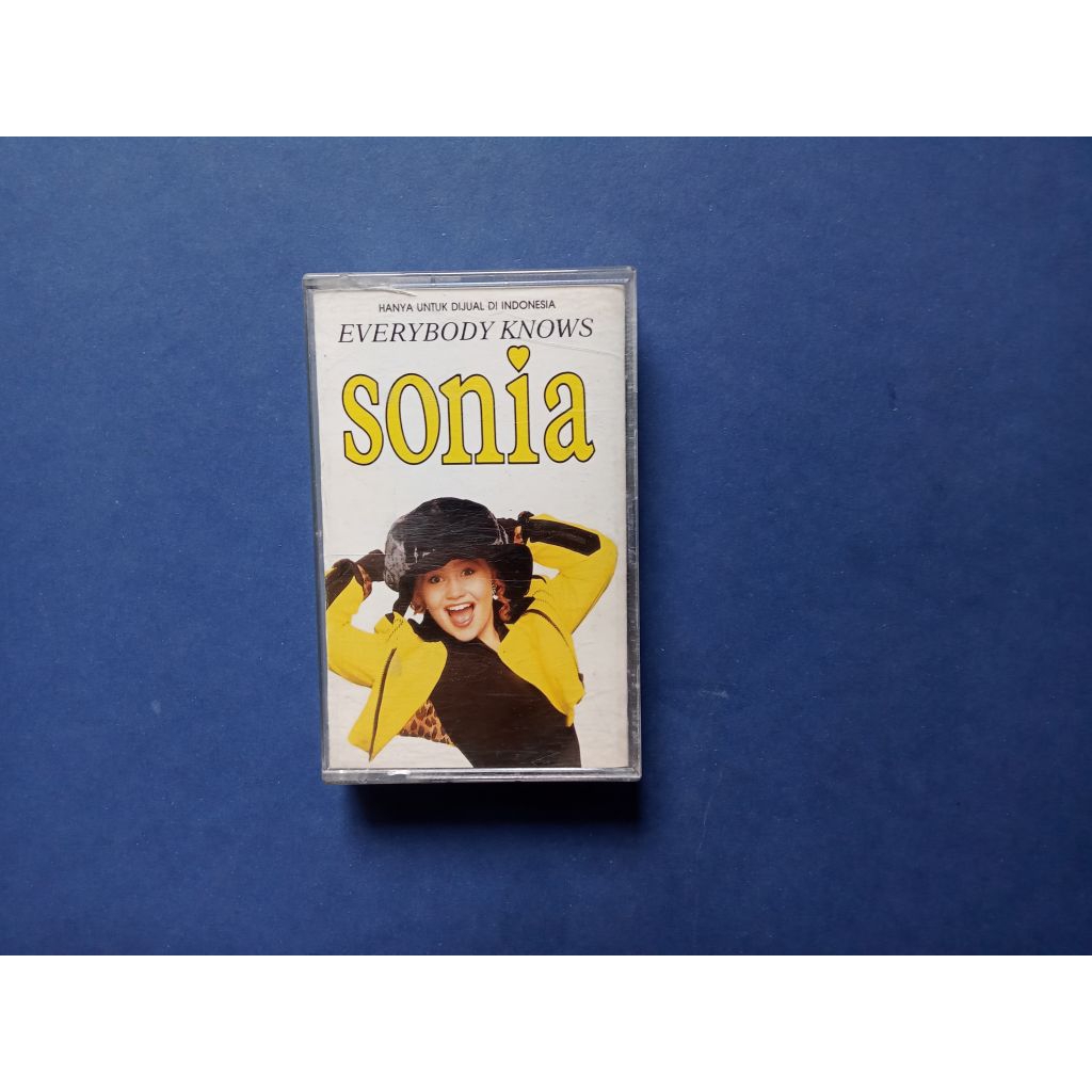 Kaset Pita Sonia The Album Everybody Knows Prod PT Aquarius Musikindo ( Chrysalis )