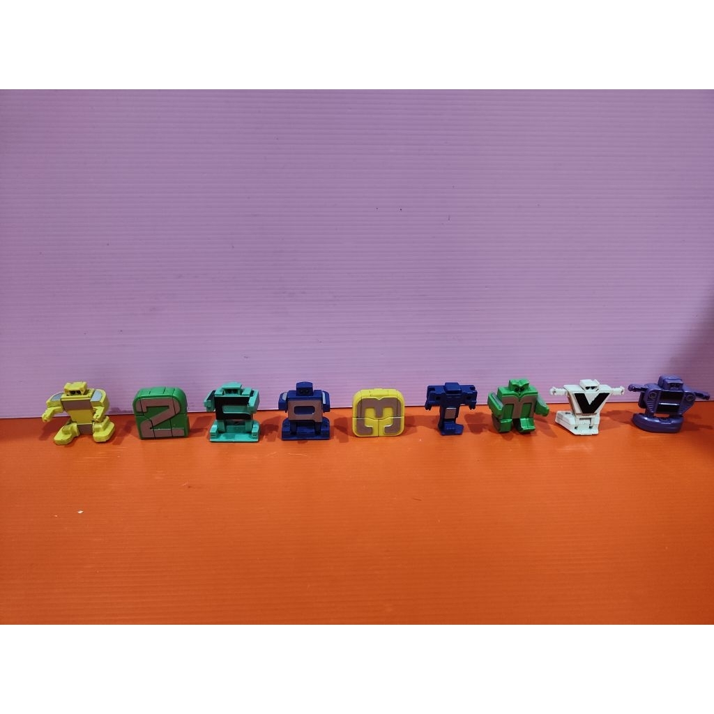 Mainan Robot Transformasi Angka Preloved