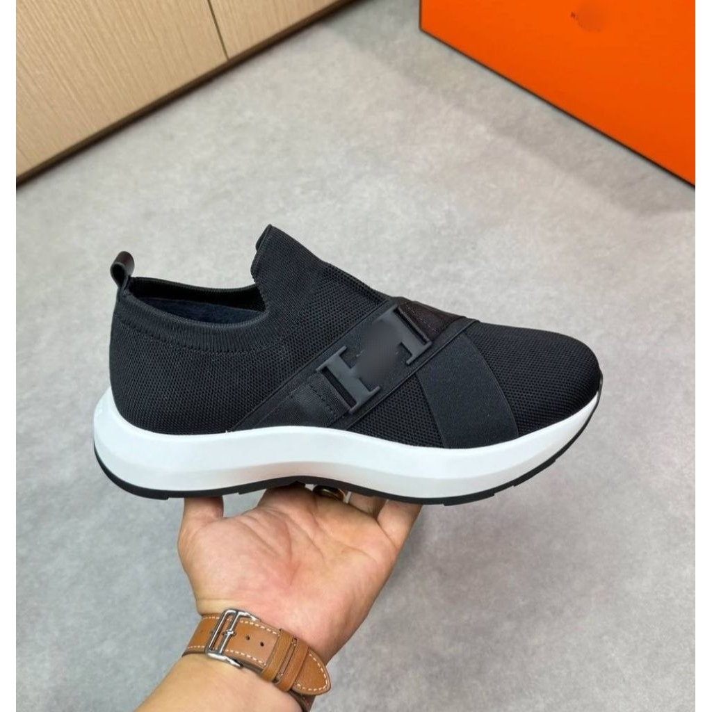SEPATU SNEAKER SLIP ON PRIA BRANDED SNEAKER SLIP ON MEWAH