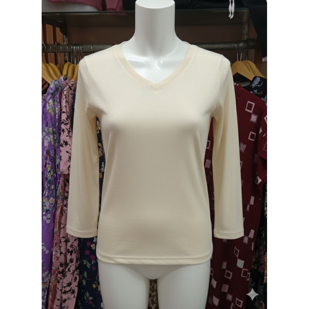 Kaos Inner Wanita V-Neck Lengan 3/4 Bahan Katun Adem Lembut LD Melar Sampai 110cm Basic Polos