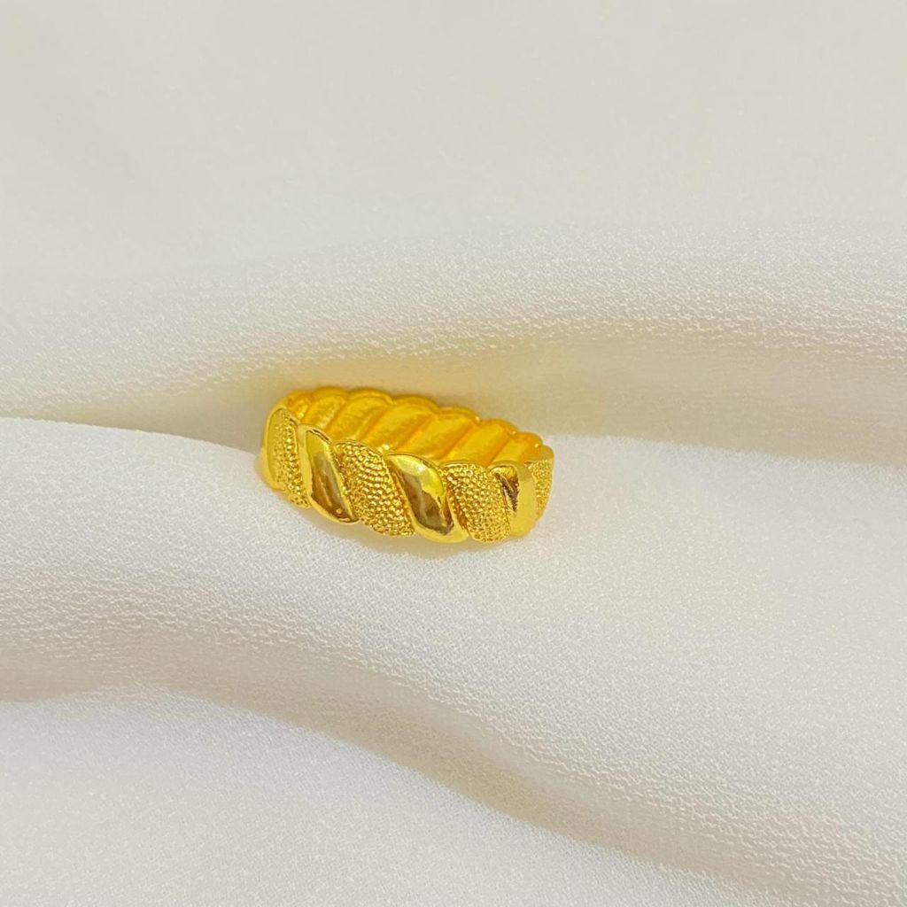 Cincin Imitasi Cantik Kilau Mewah Seperti Emas 24k, Elegan Tahan lama tidak mudah luntur