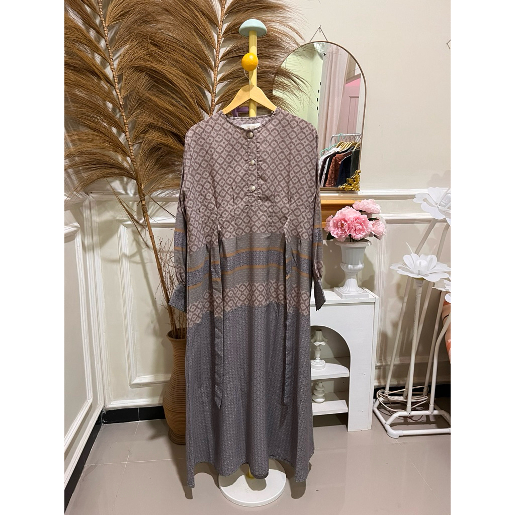 PRELOVED DRESS ZASHI