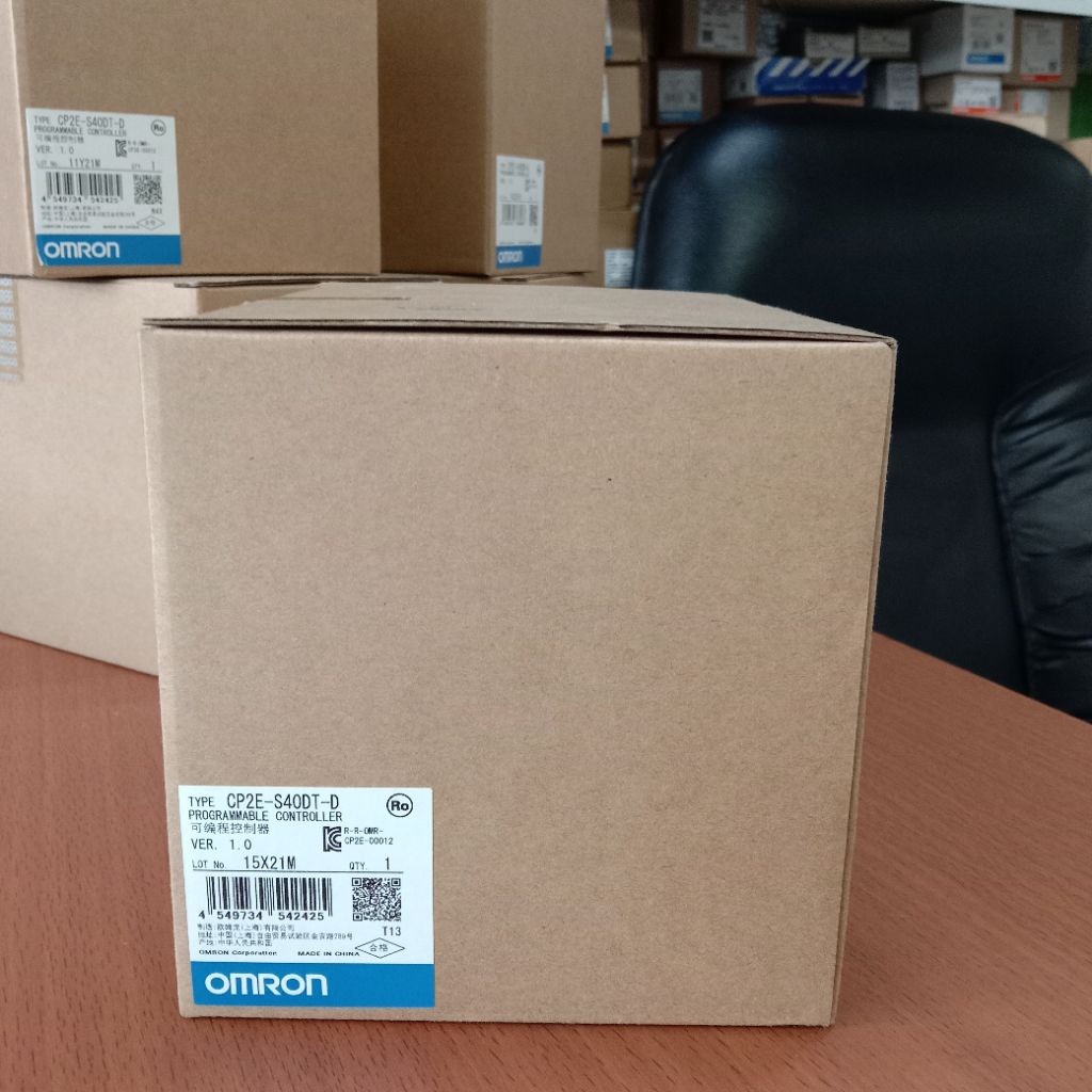 PLC Omron CP2E-S40DT-D Original