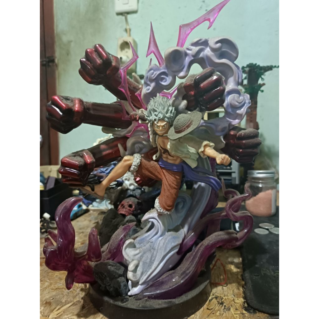 PRELOVED ACTION FIGURE LUFFY GEAR 5